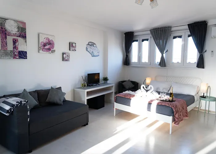 Pensión La Terrazza Sul Vaticano 8vo Piano - La Cupola 4*